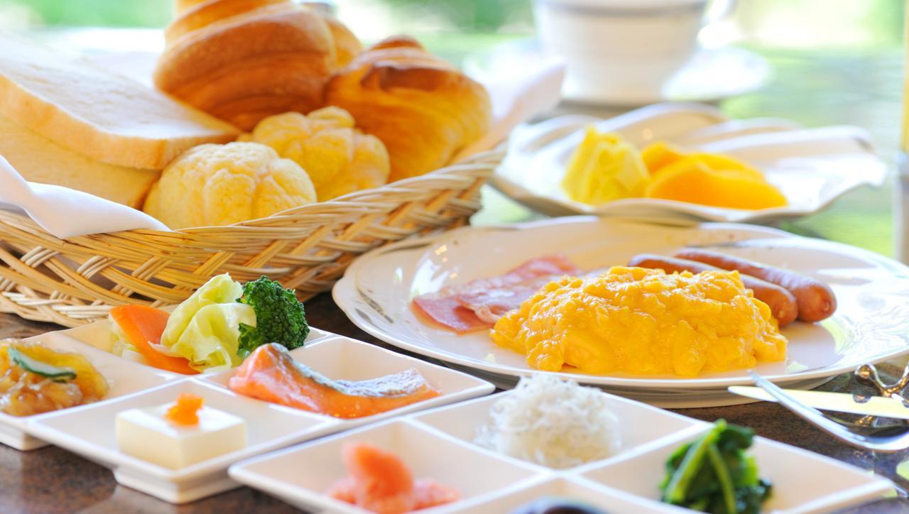 Nanki-Shirahama Marriott Hotel Exterior foto A Japanese breakfast