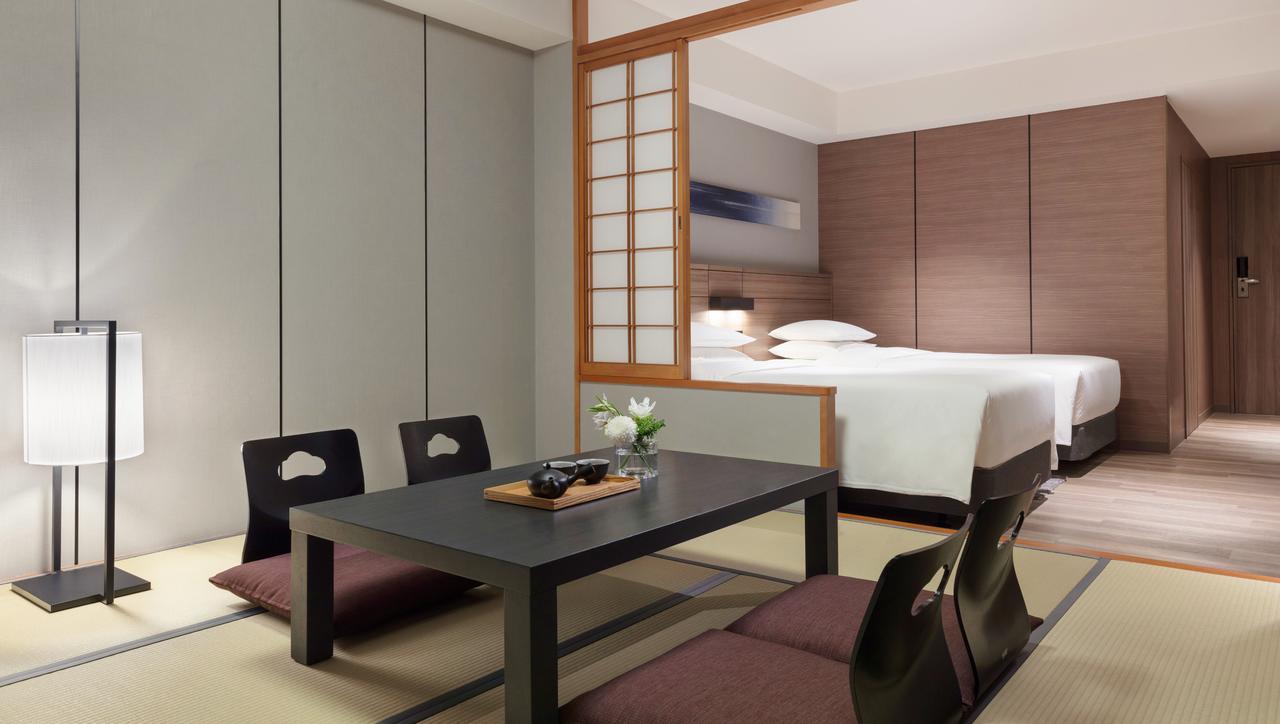 Nanki-Shirahama Marriott Hotel Exterior foto A room at the hotel